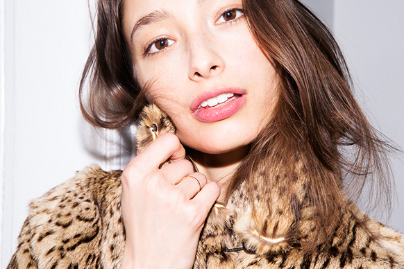 Alexandra Agoston, Model