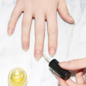 How To Dry Your Manicure In Two Minutes