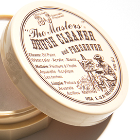 How The Experts Clean Their Brushes