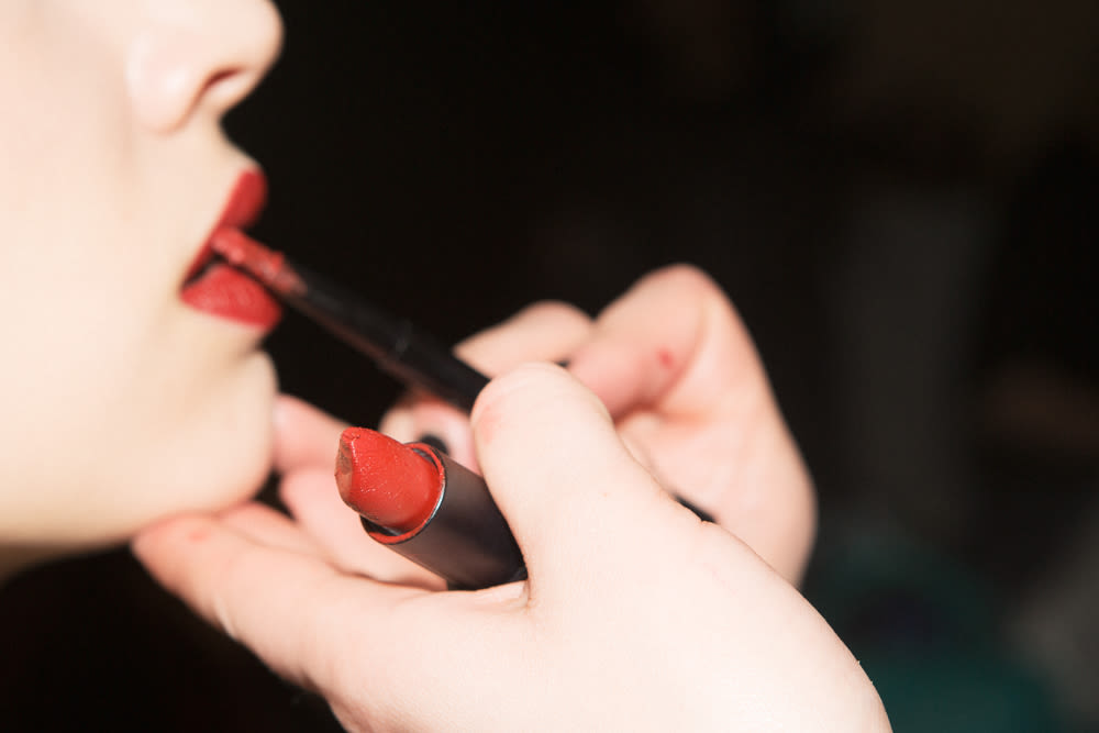 Can you wear red lipstick deals to a wedding