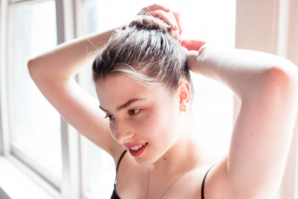 How To Do A Ballet Bun Into The Gloss