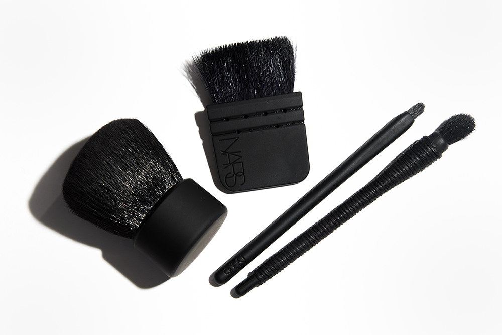 The Nars Kabuki Brush Set That's Perfect For The Into The Gloss