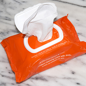 Things We Finish: Dr. Dennis Gross Antioxidant Cleansing Cloths With AHAs
