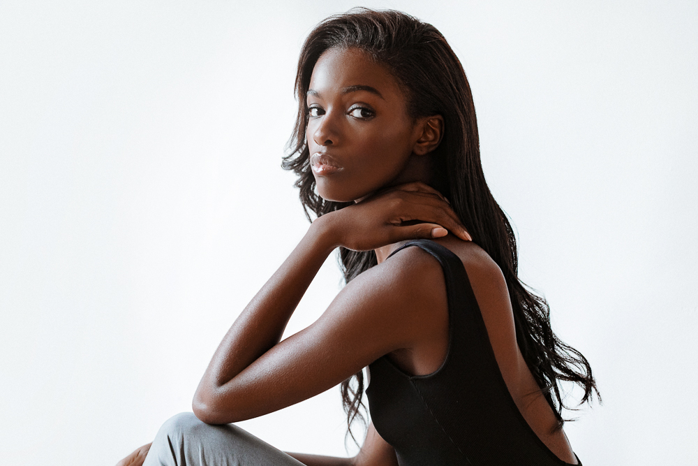 Victoria s Secret Model Leomie Anderson On Beauty Into The Gloss