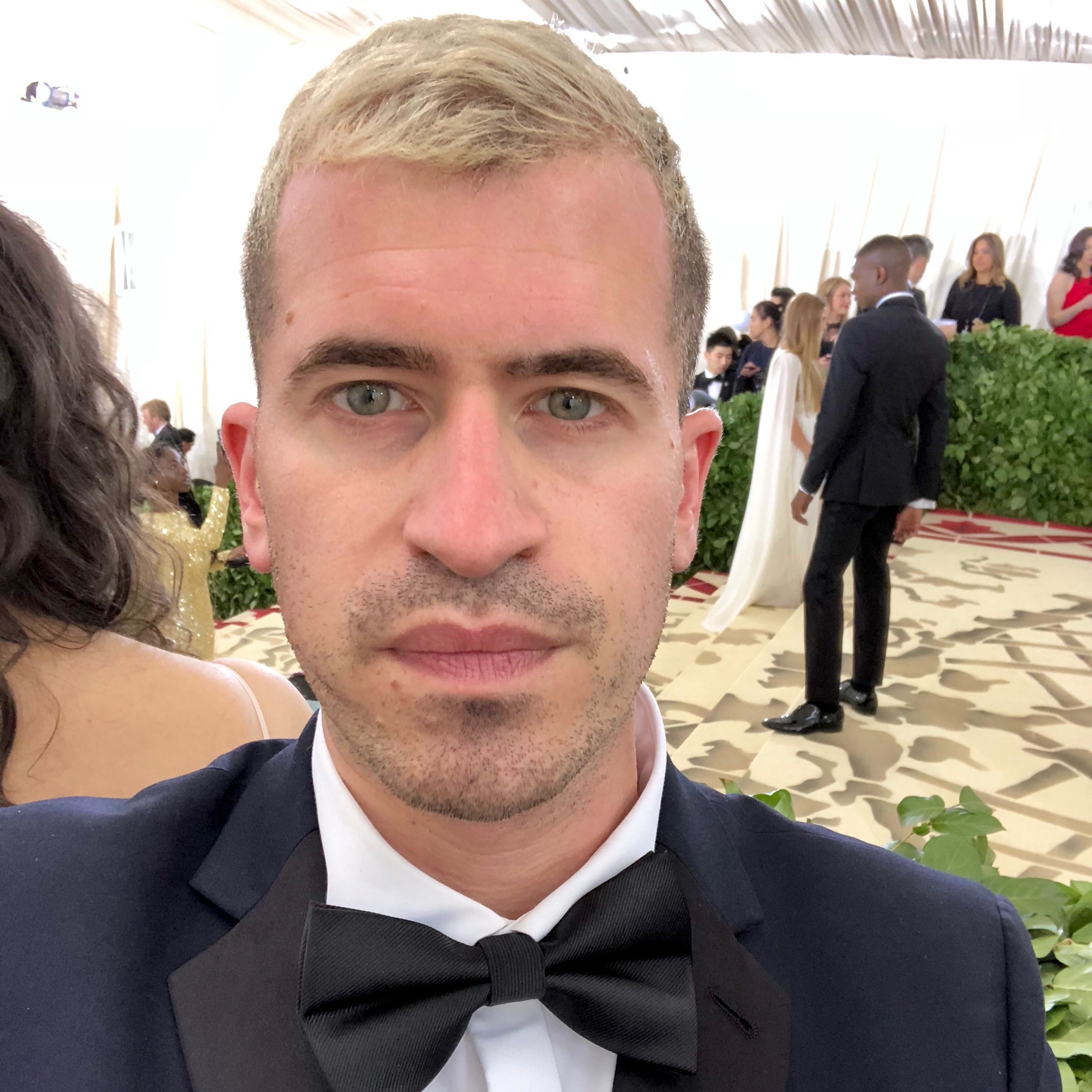 The Professional Opinion-Haver Who Met His Hairstylist At A Funeral