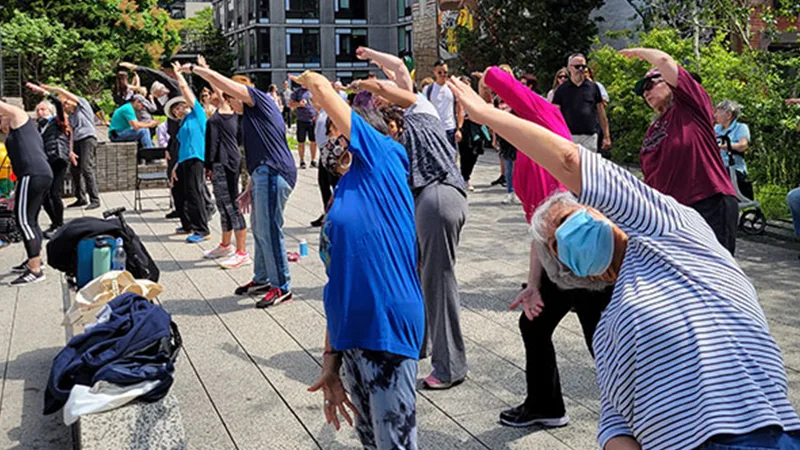 Wellness opportunities for New York City’s High Line - Exercise class on the highline