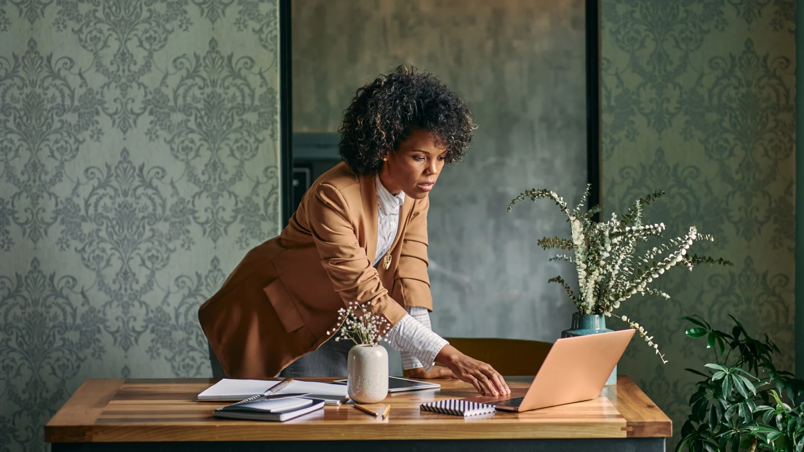 businesswoman-at-the-workplace