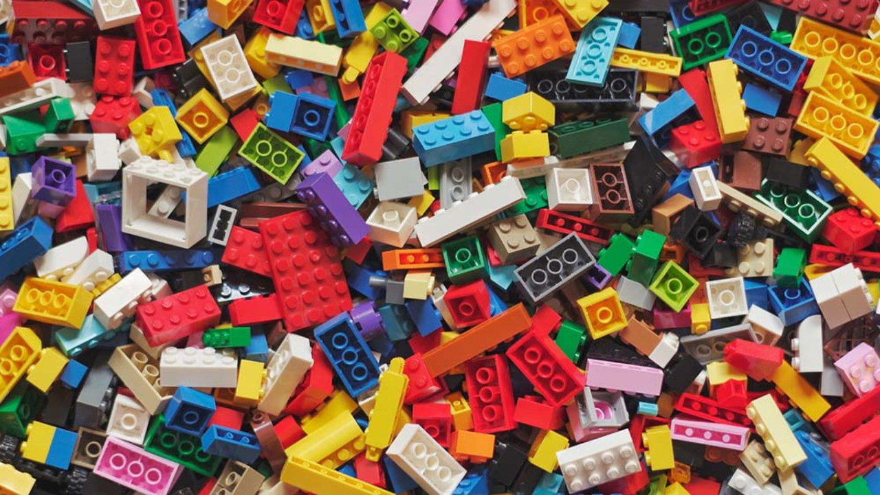 Ein Haufen bunter Legosteine