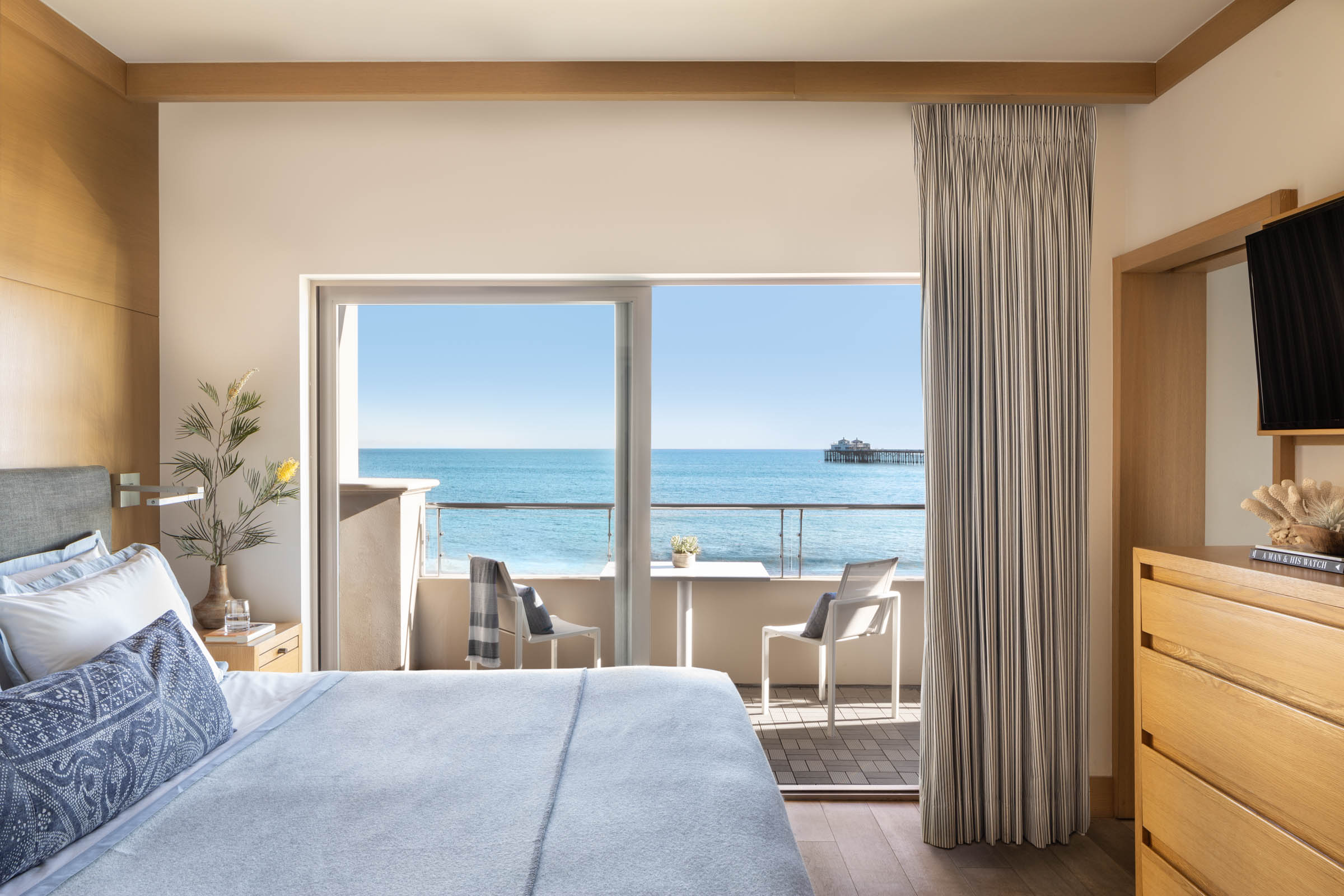Malibu Oceanfront Hotel Rooms - Luxury Accommodations | Malibu Beach Inn