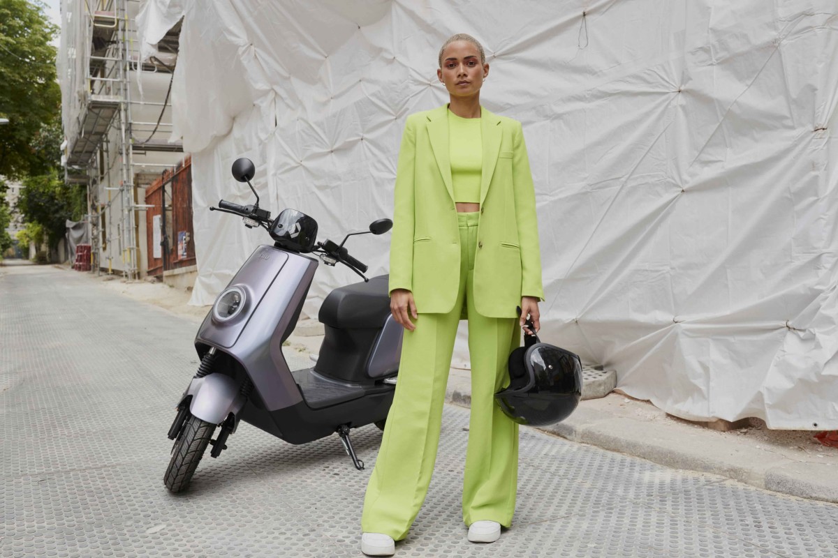 Summer campaign - woman and moped