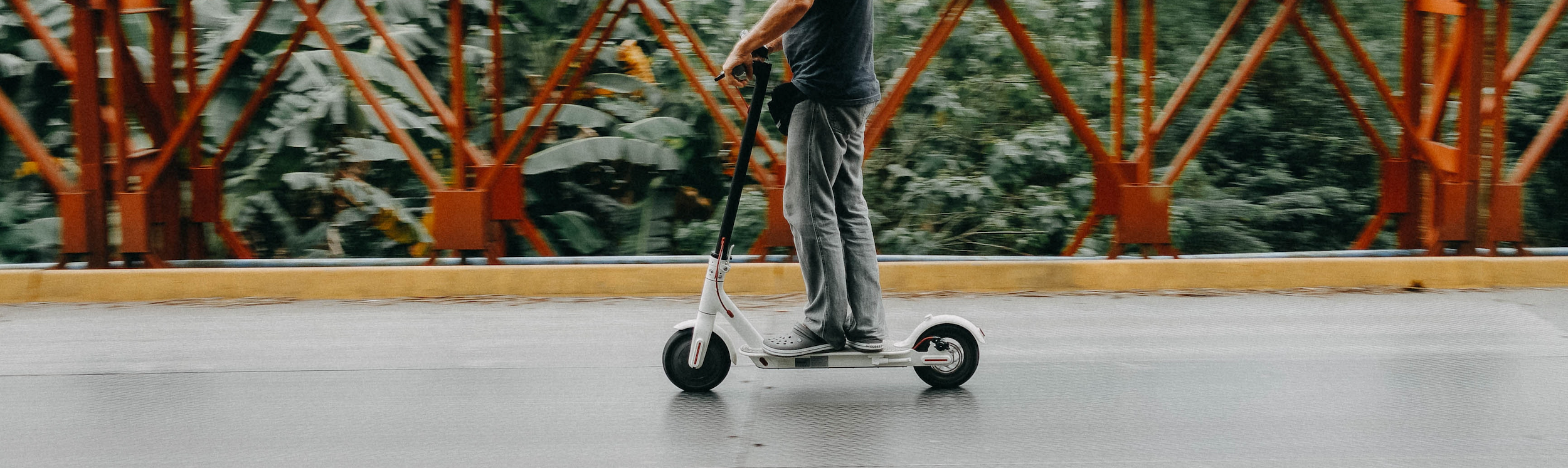 how-much-does-the-average-electric-scooter-weigh