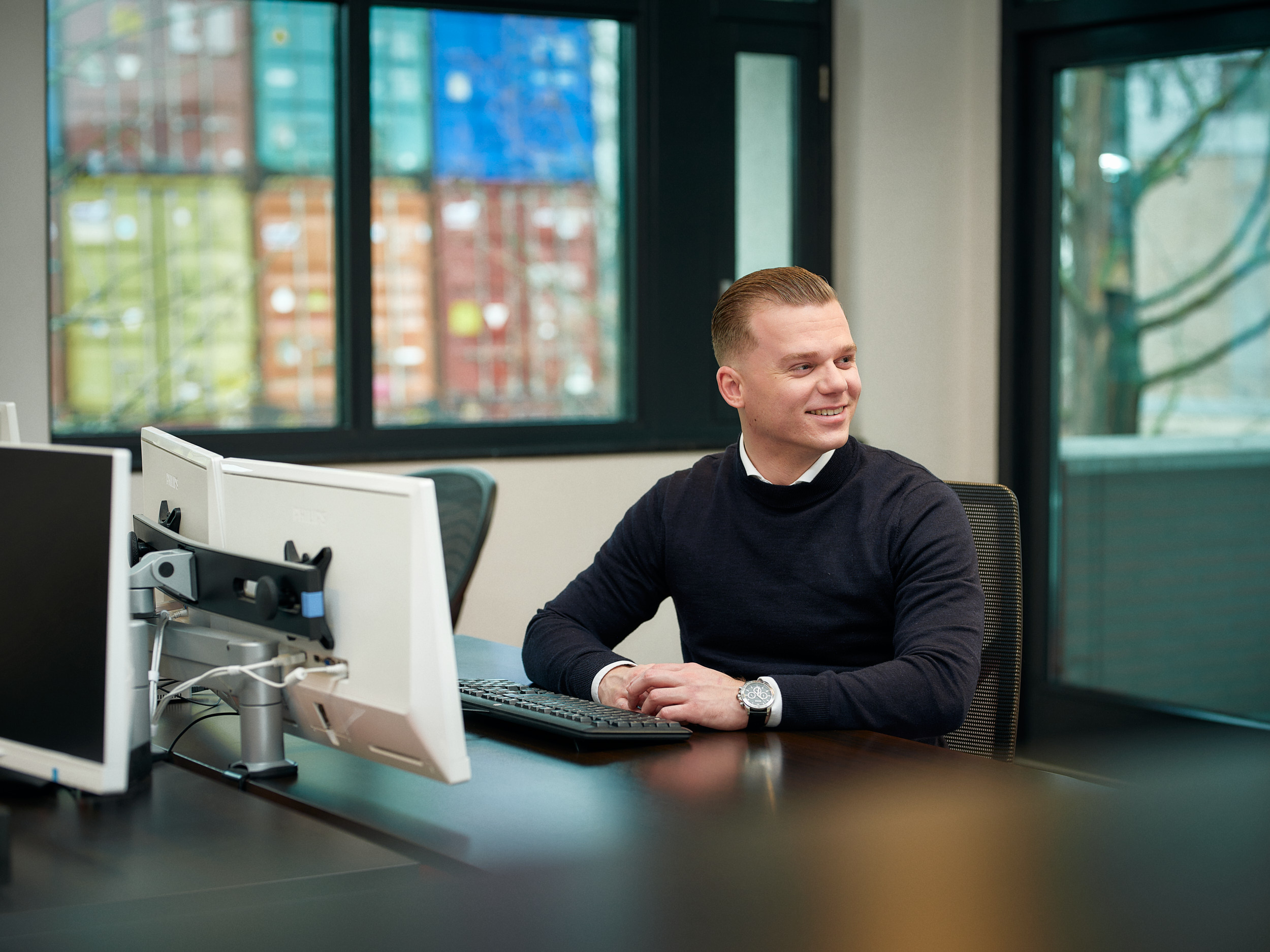 NEXT - Vrachtwagen op snelweg