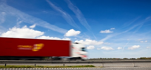 NEXT - Vrachtwagen op snelweg