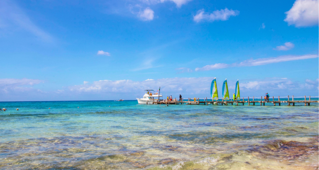 rose-island-nassau-boat-dock-arrival