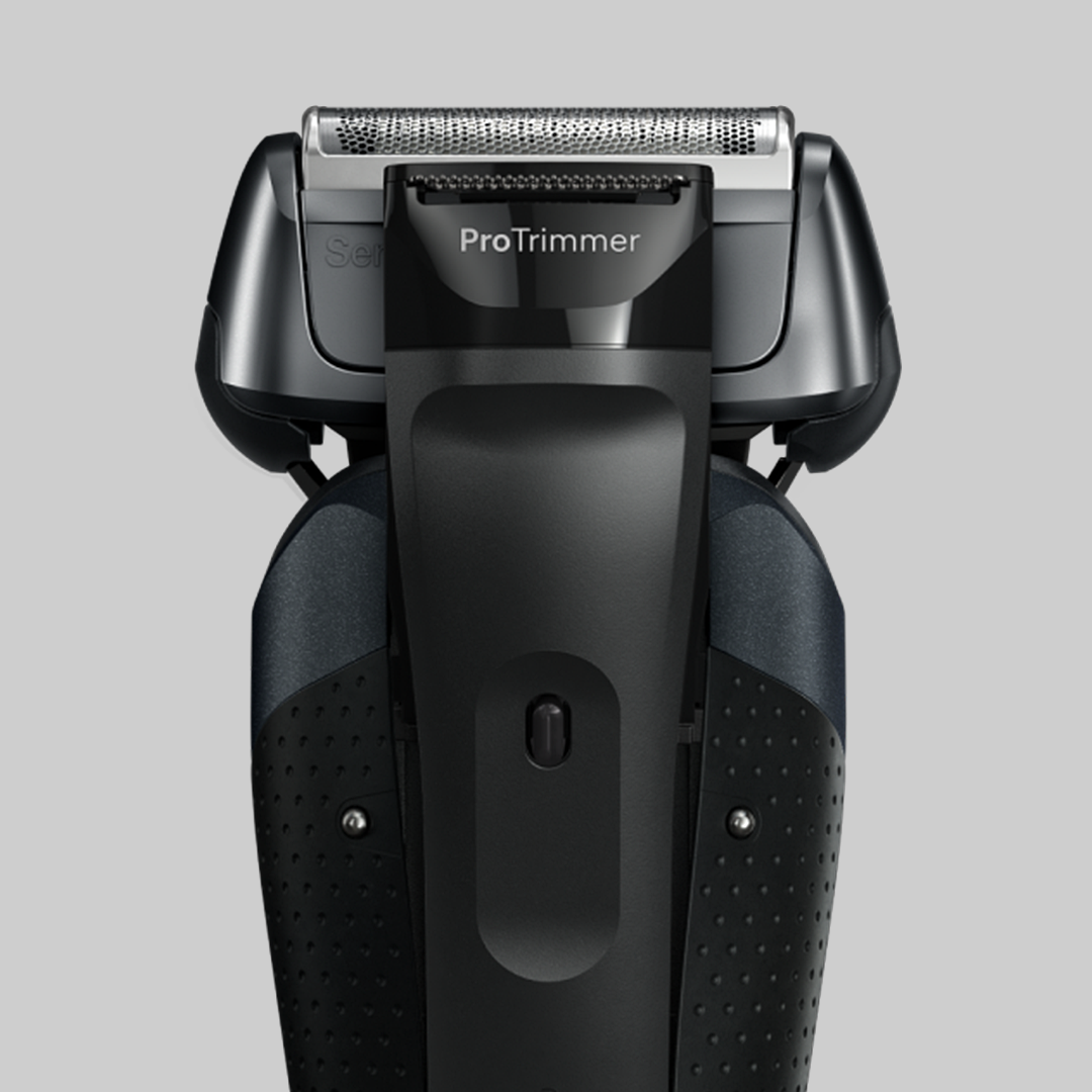 Braun Series 8 Electric Shaver with Adaptive Head