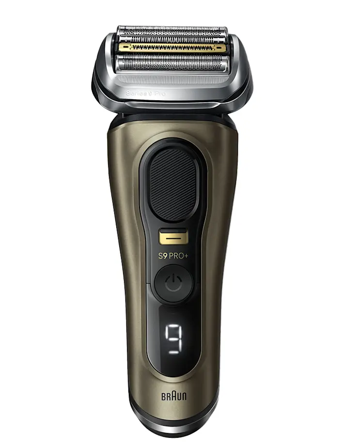 Series 9 Pro+ Wet & Dry shaver