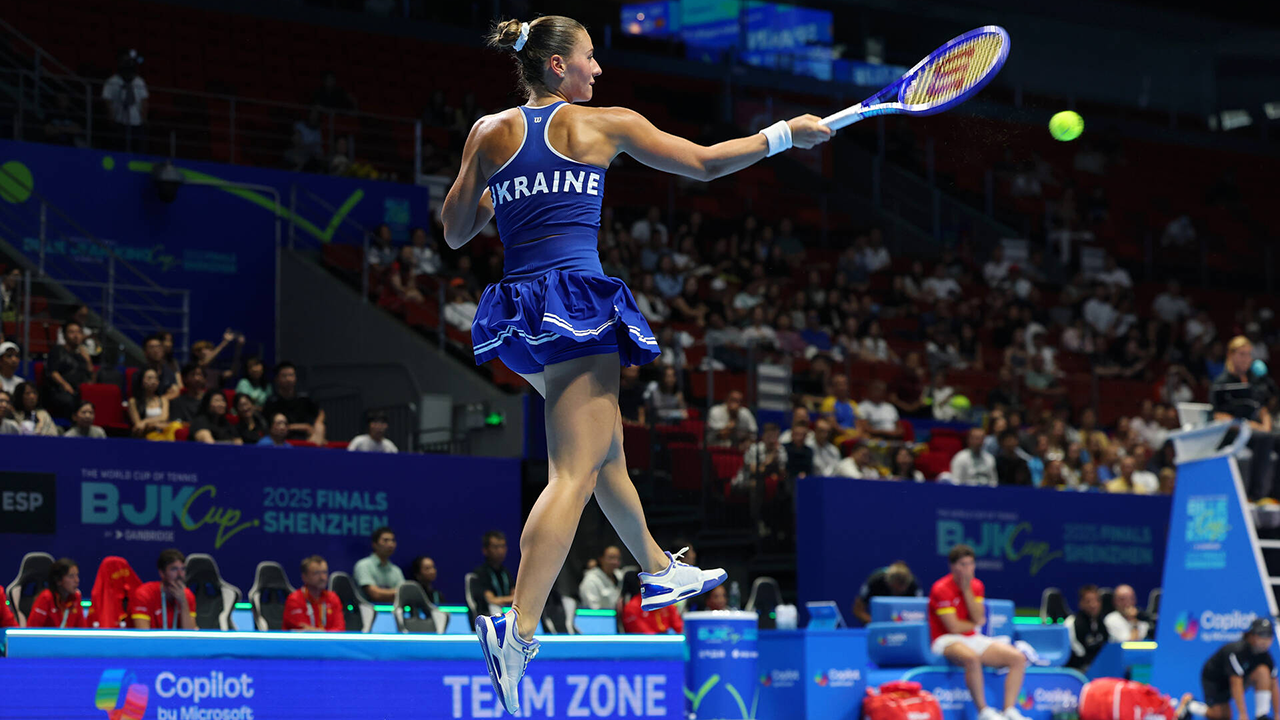 Spain-Ukraine: Kostyuk forehand