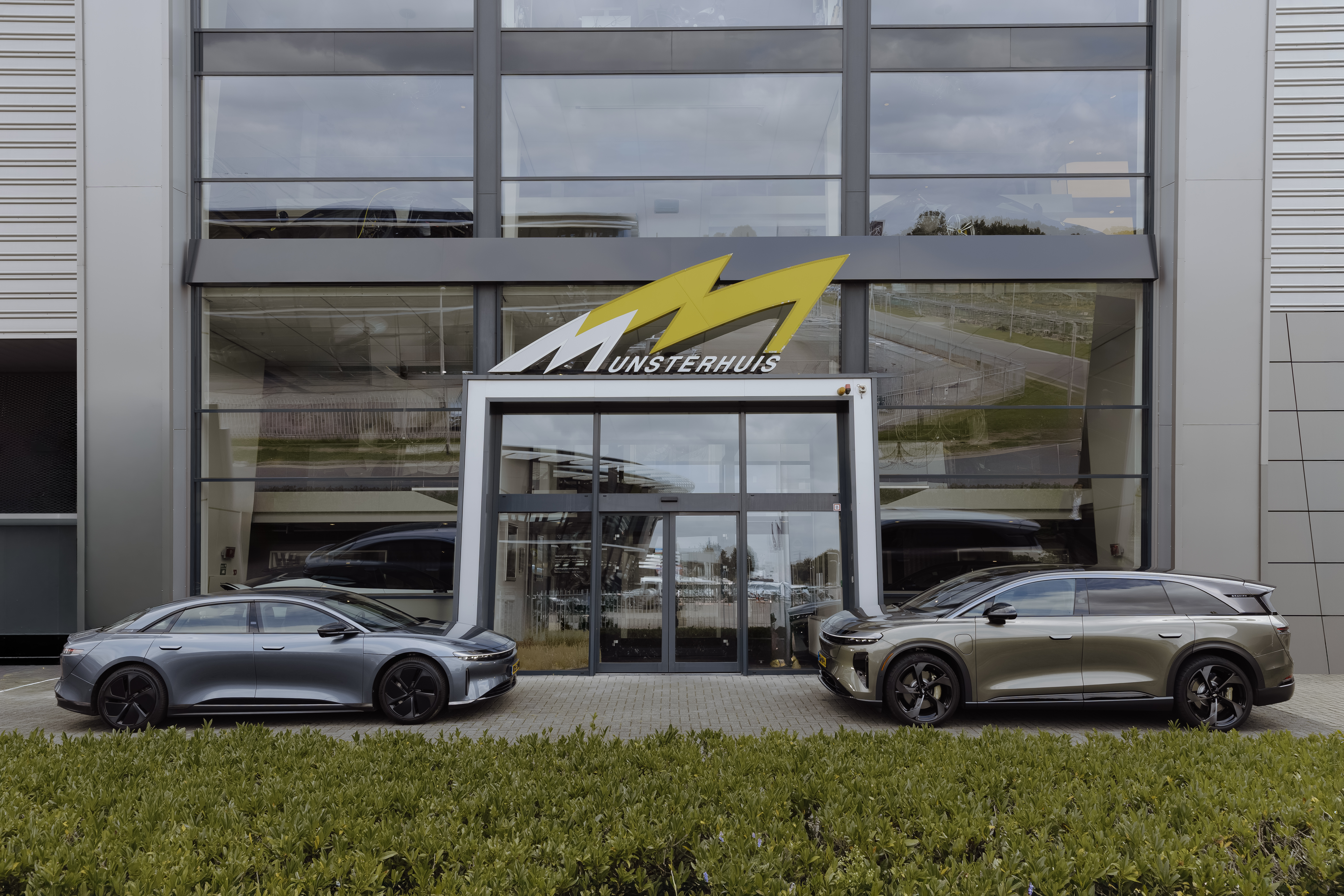 Lucid Announces Munsterhuis Autobedrijven as First Retail Partner in the Netherlands