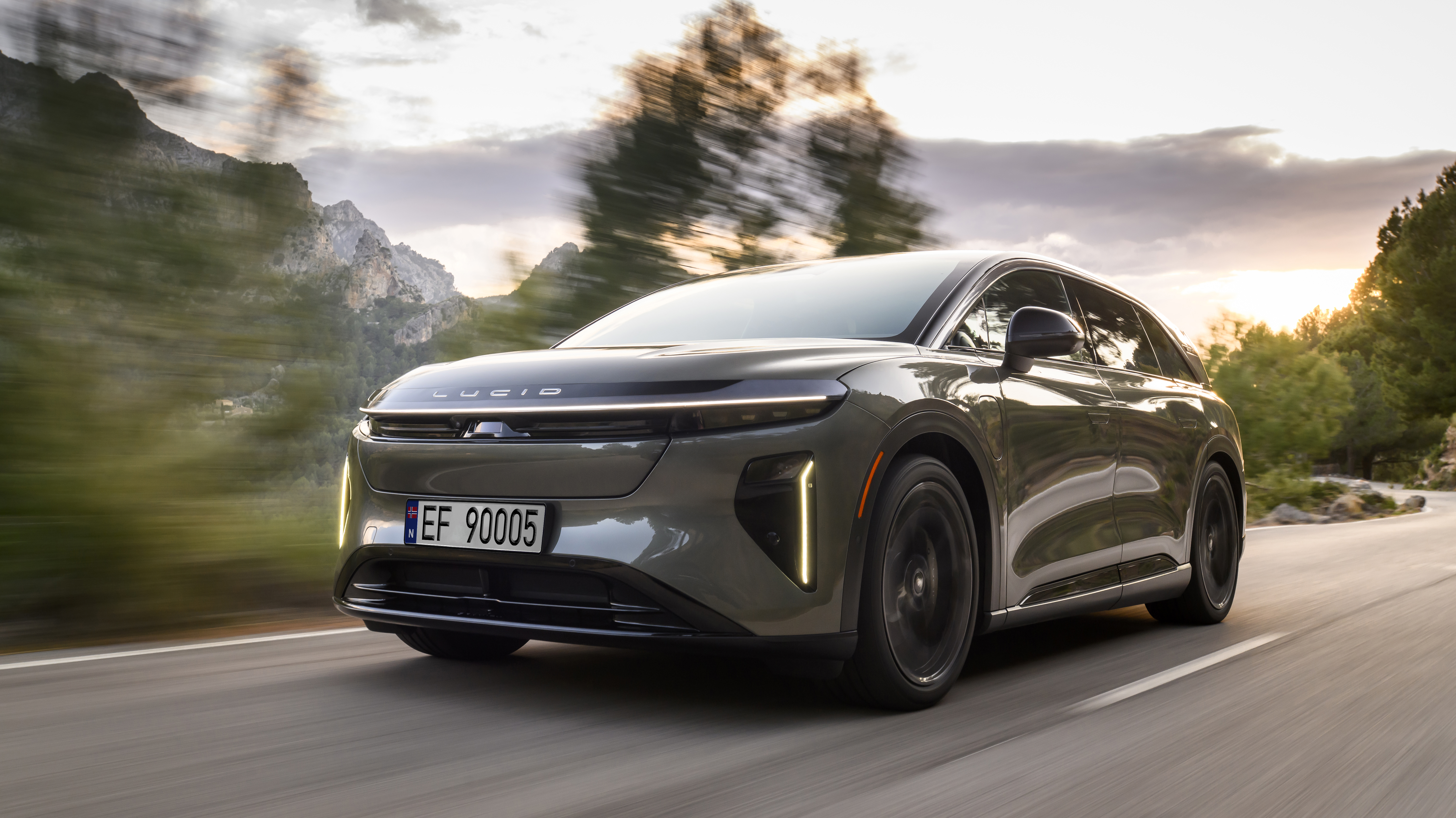 Lucid Gravity Grand Touring Achieves Longest Range Among Seven-Seat SUVs at NAF Summer El Prix 2026