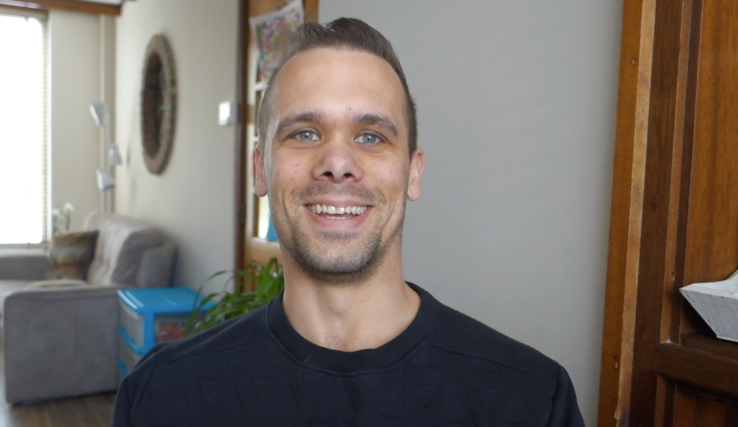 Vrouw OML-Alex deelt hartverscheurend nieuws: 'Wordt niet wakker' |  Shownieuws