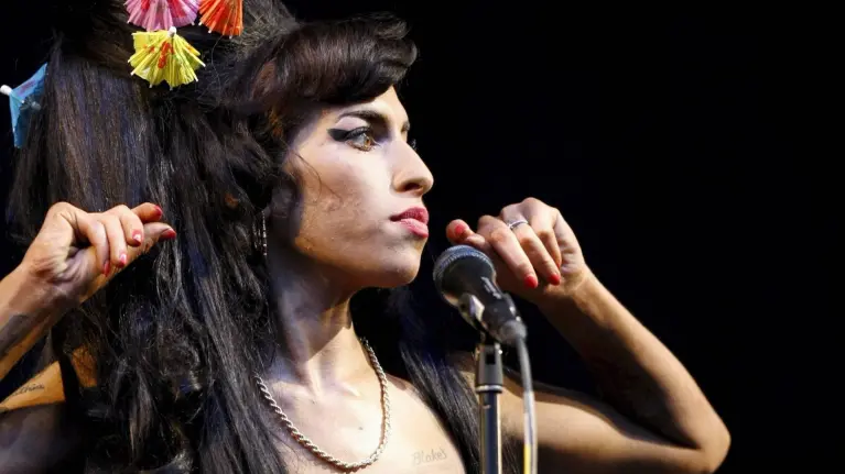 Komt er een nieuw album van Amy Winehouse uit? | Shownieuws