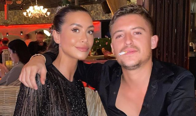 EXCLUSIEVE FOTO'S: Lil' Kleine en Jaimie Vaes samen gespot op Ibiza |  Shownieuws
