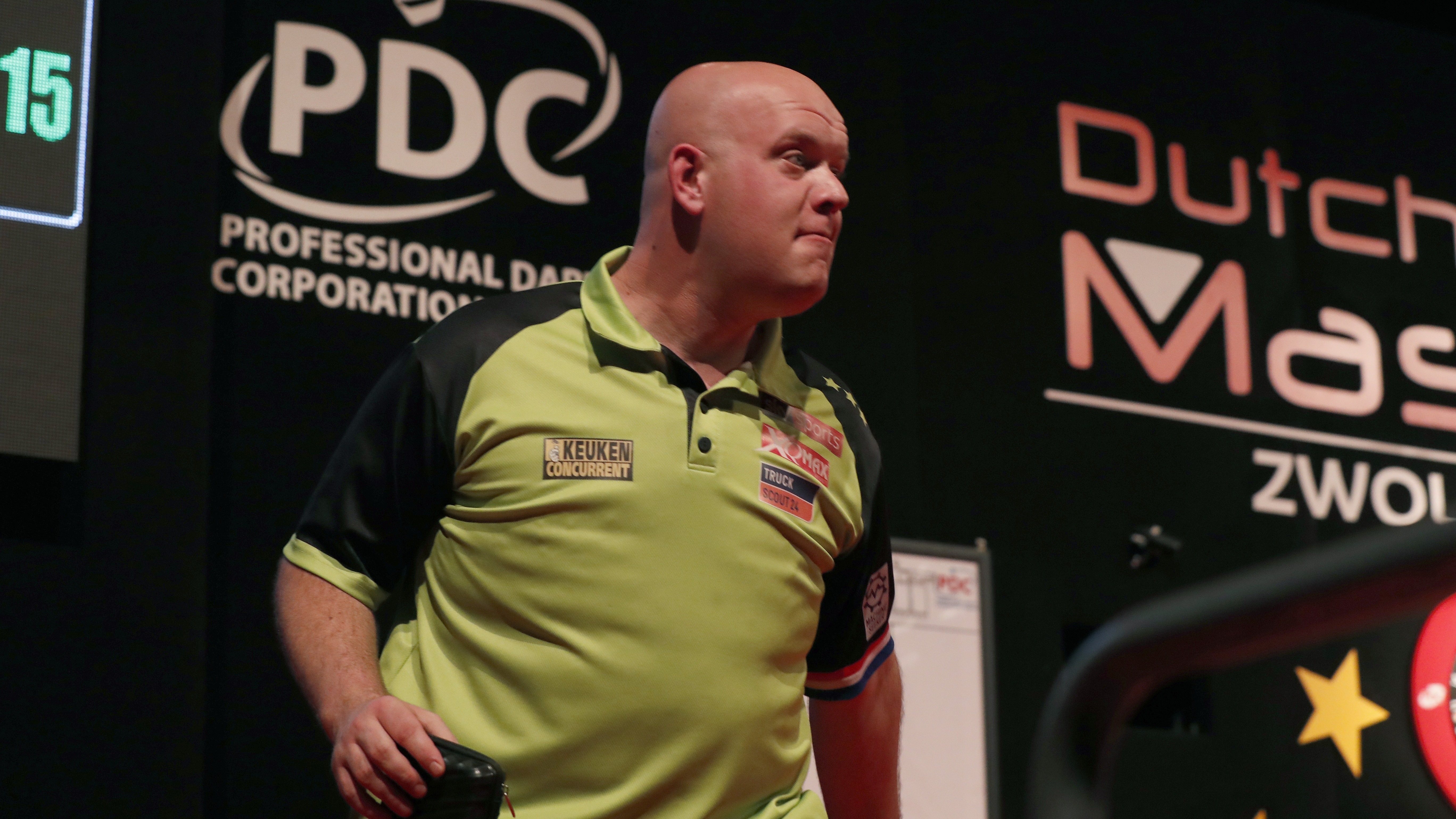 Zien: Darter Michael van Gerwen op de vuist | Shownieuws