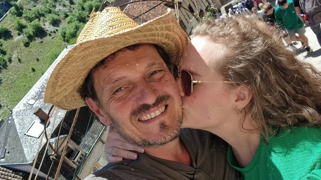 Mooie mijlpaal voor B&B Vol Liefde-Walter en vriendin Anna Linde |  Shownieuws