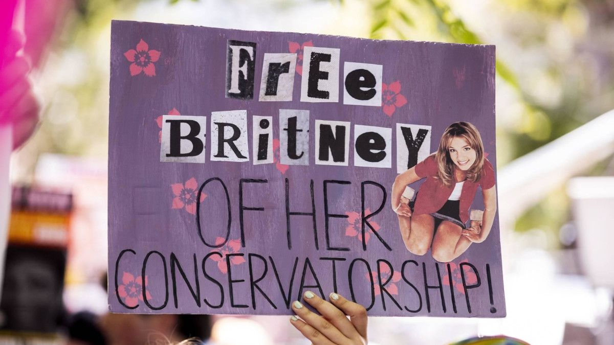 Medecurator: Britney lijdt onder toezicht vader Jamie Spears