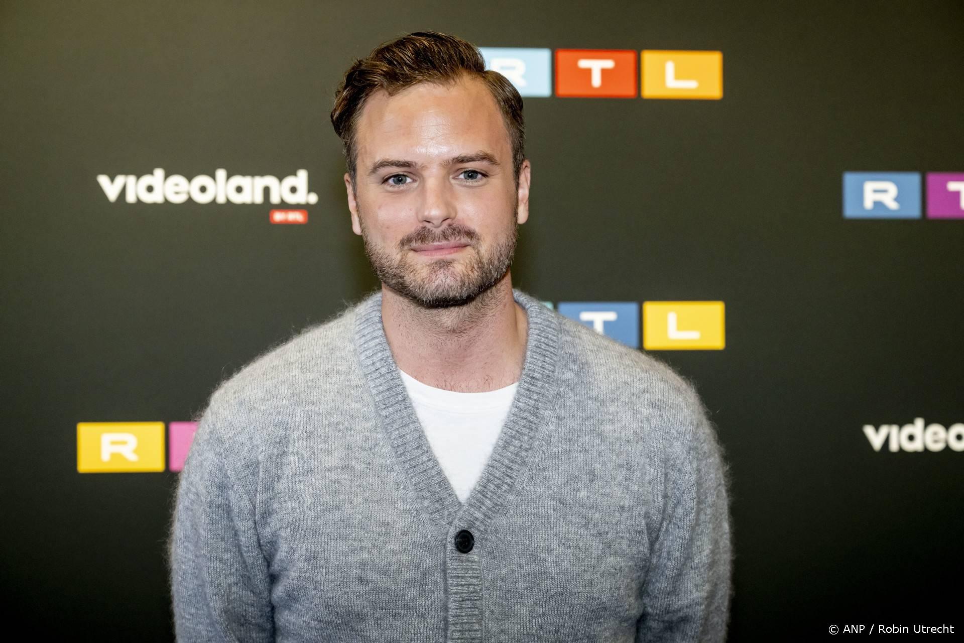 Jim Bakkum eerlijk over derde kind: 'Hoefde voor mij niet zo nodig' |  Shownieuws