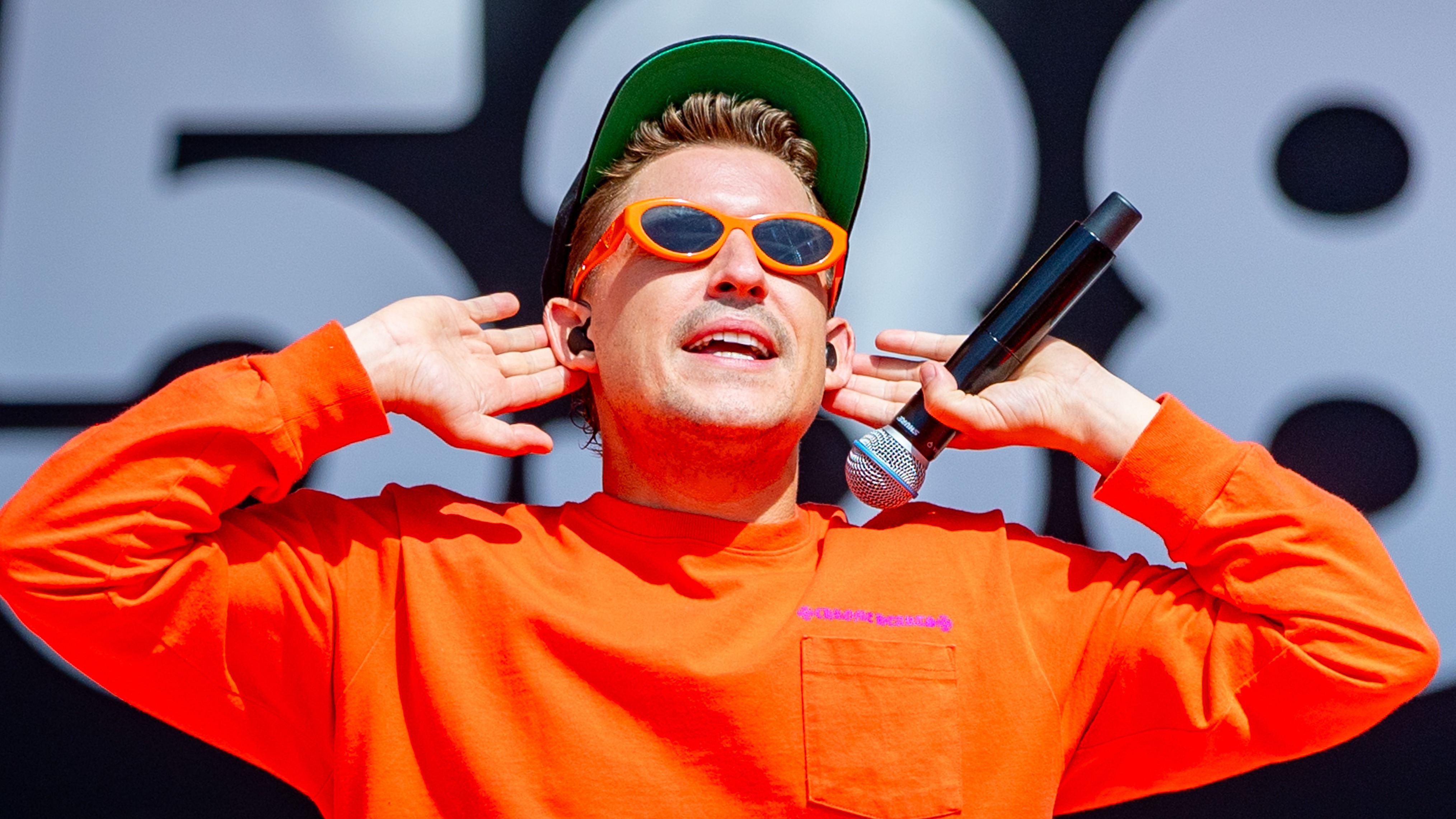 Ook Lil Kleine laat zich uit over bierincident Gerard Joling | Shownieuws