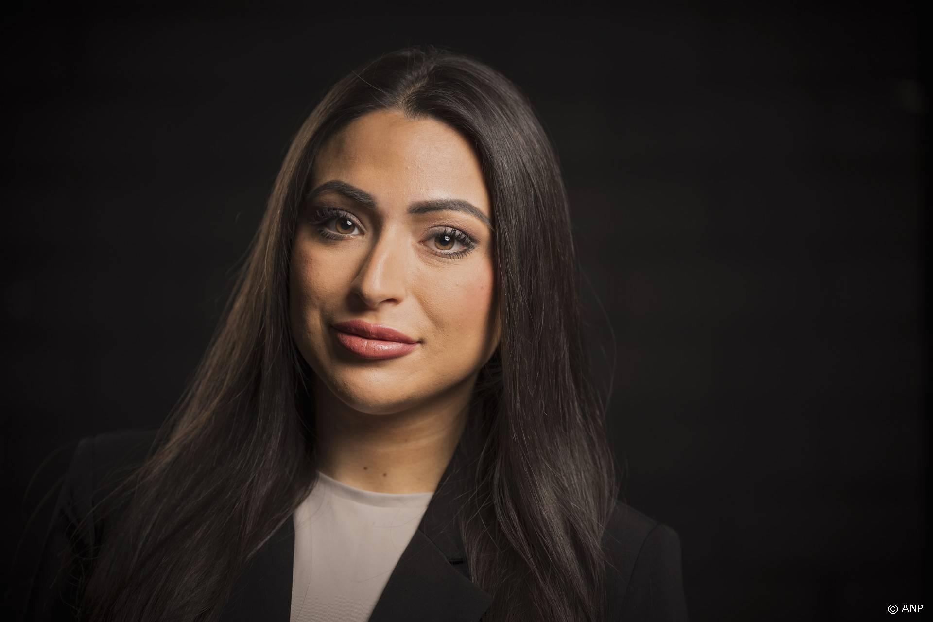 Lale Gül ongemakkelijk over seksspeeltje: 'Verdween in mijn lichaam' |  Shownieuws