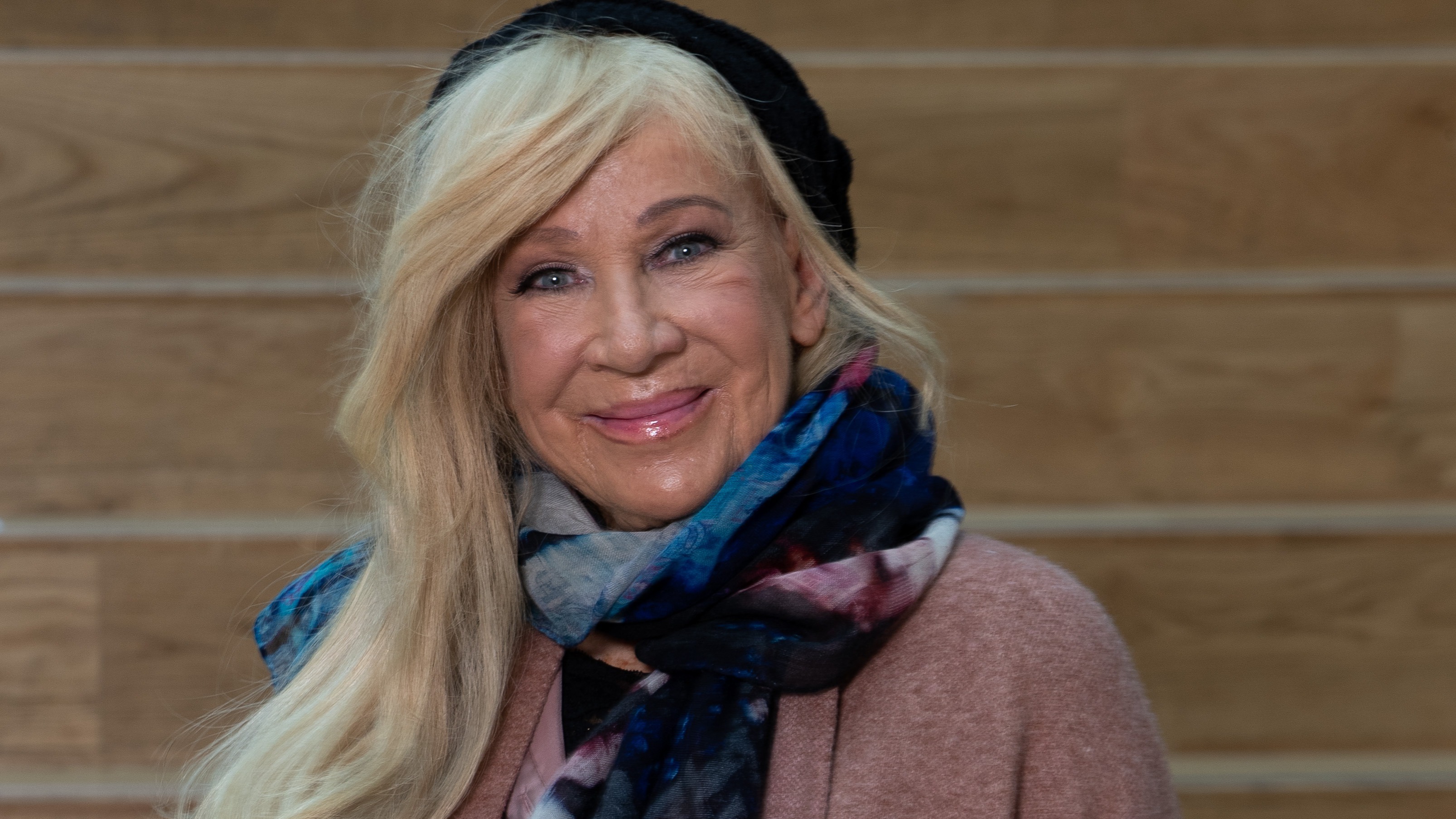 辛いお別れの際にフォロワーたちがメアリー・ボルサトをサポート