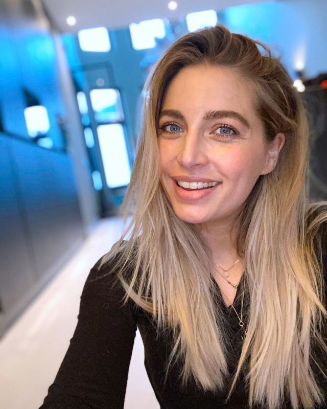 Shelly Sterk zet zichzelf enorm voor schut | Shownieuws