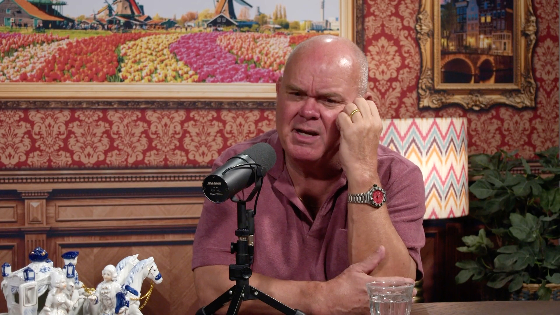 Om deze reden was Paul de Leeuw jarenlang WOEDEND | Shownieuws