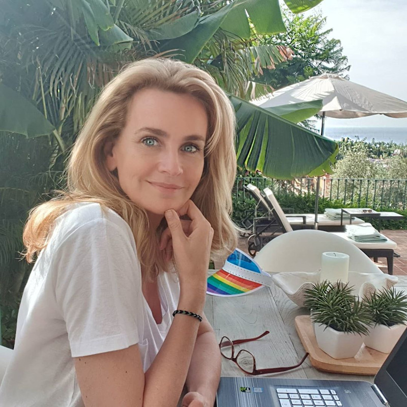 Daphne Deckers Deelt Liefdevolle Foto Shownieuws