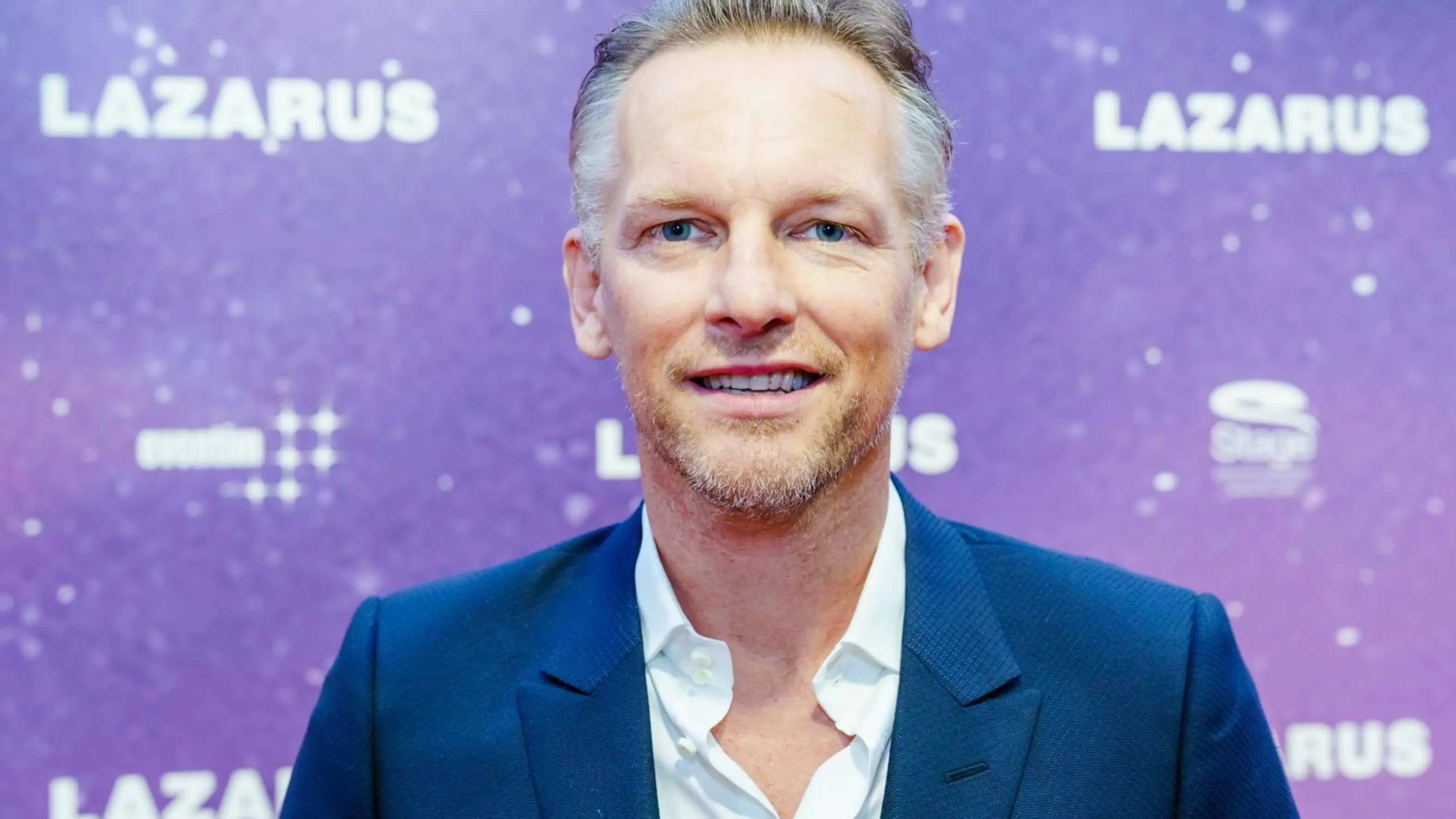 Barry Atsma Wordt Elke Drie Dagen Op Corona Getest Shownieuws