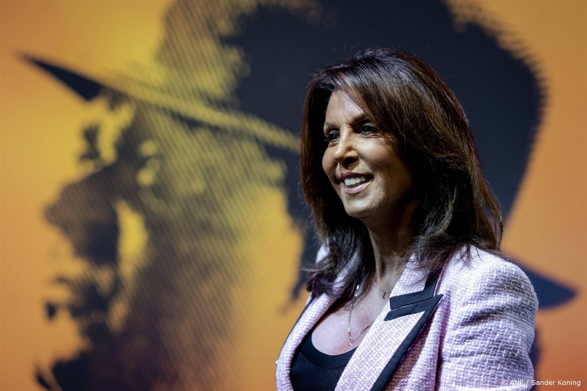 Koningsdag barst los bij Rachel Hazes in Spanje: 'Topdag' | Shownieuws