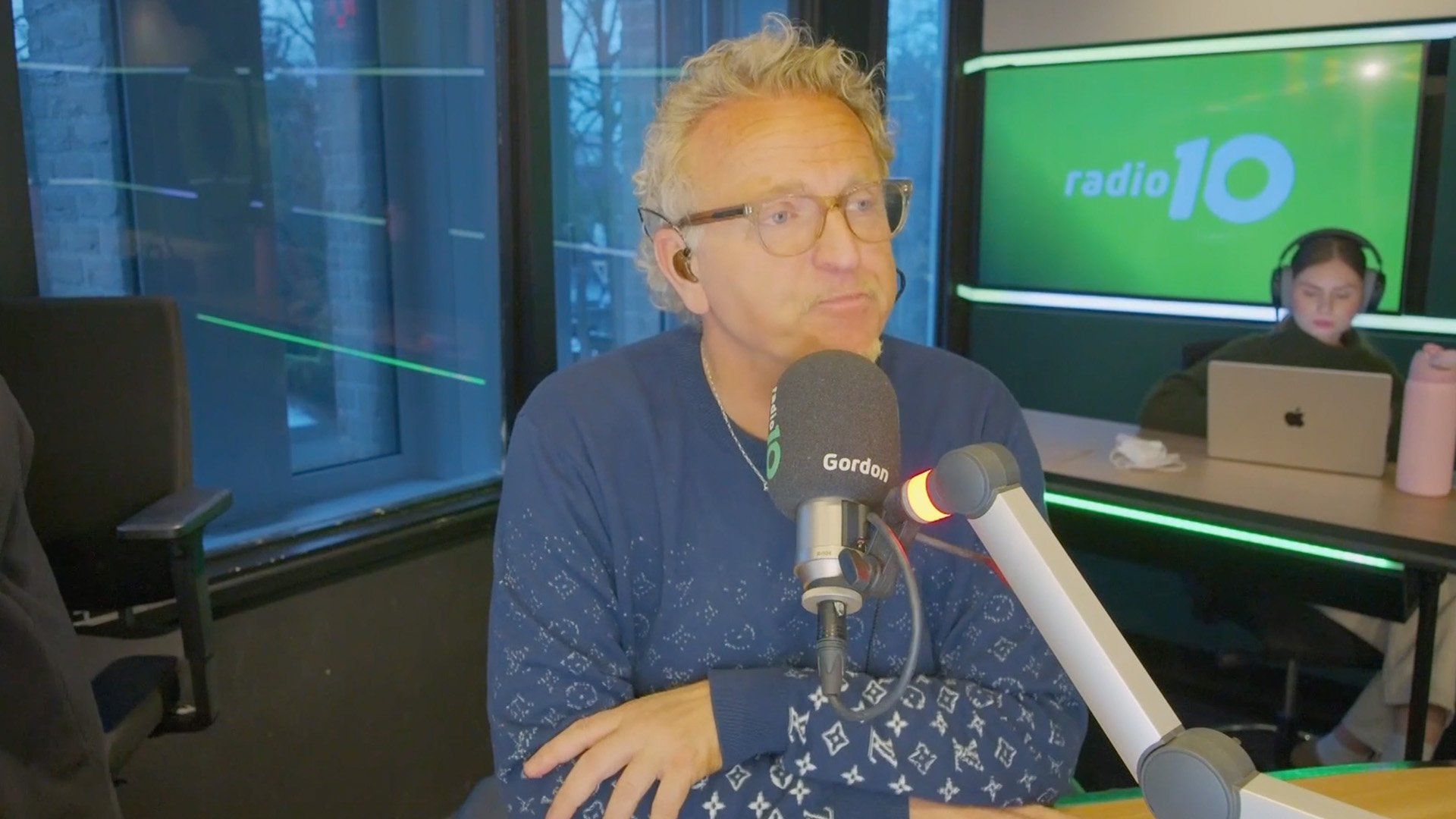 Gordon verlaat Blaricum en verhuist terug naar Amsterdam-Noord
