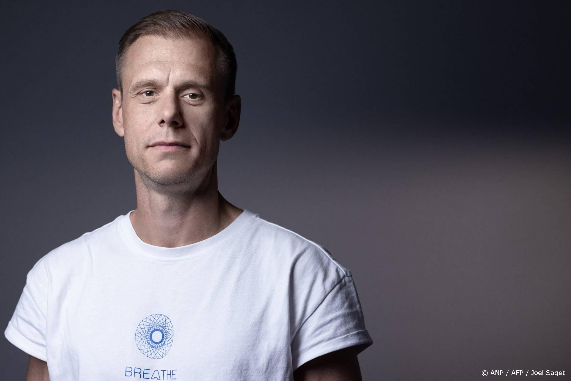 Hierom mocht Armin van Buuren niet optreden op de A10 | Shownieuws