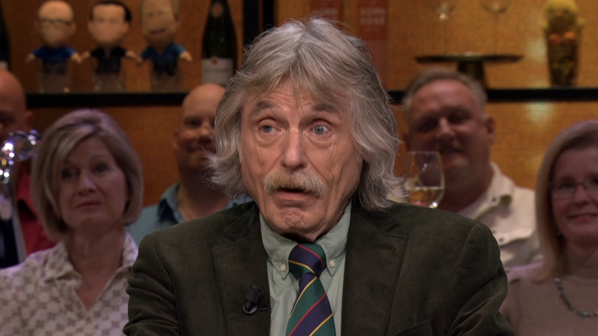 Johan Derksen fileert juiceshow Yvonne Coldeweijer: 'Kwaadaardig' |  Shownieuws