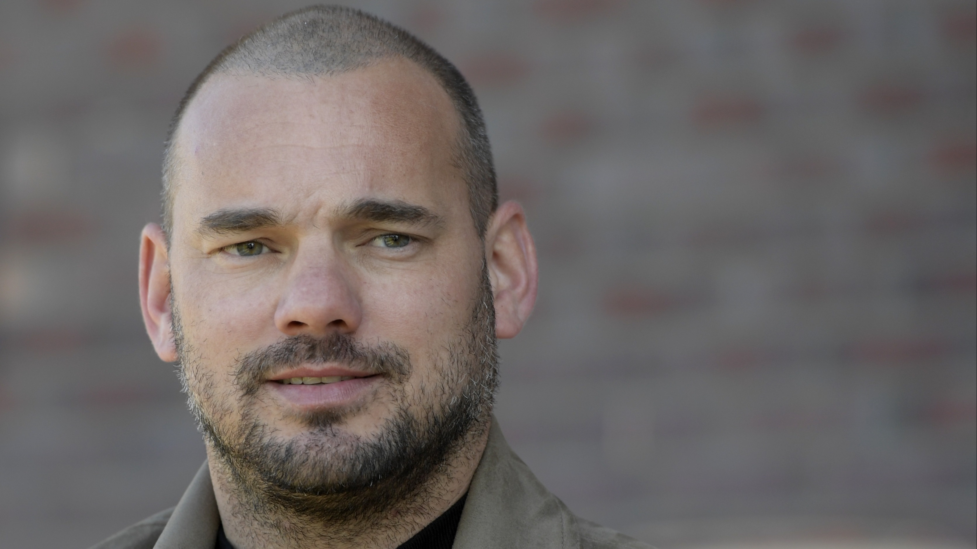 Wesley Sneijder duikt op in bizarre trailer voor hitserie MobLand |  Shownieuws
