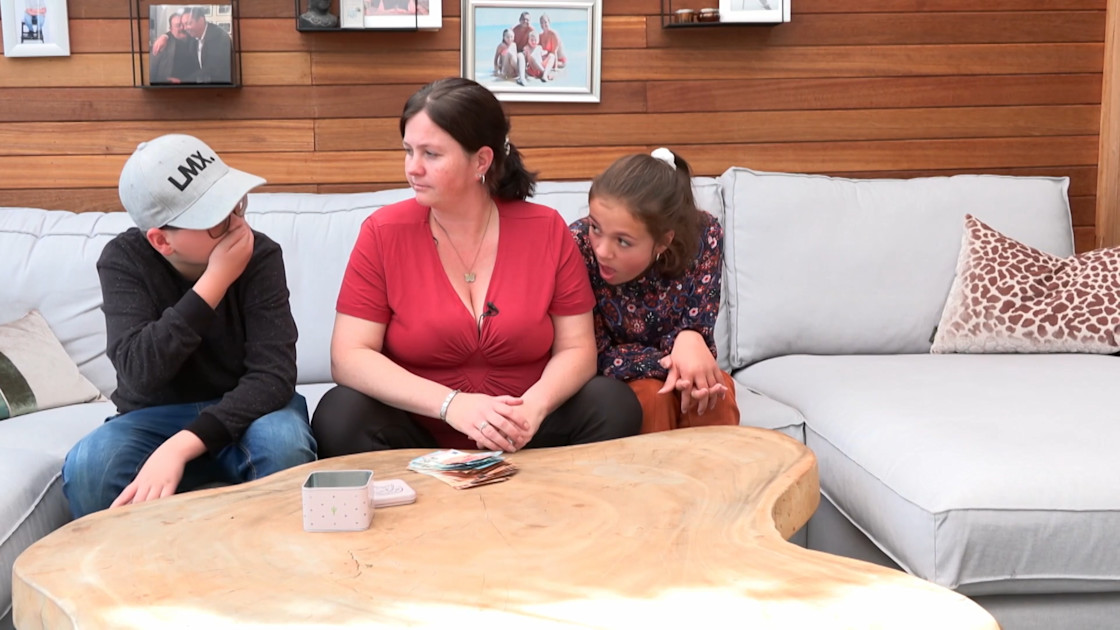 Vanavond in Steenrijk, Straatarm: 'Ik ben zo blij mam' | Shownieuws