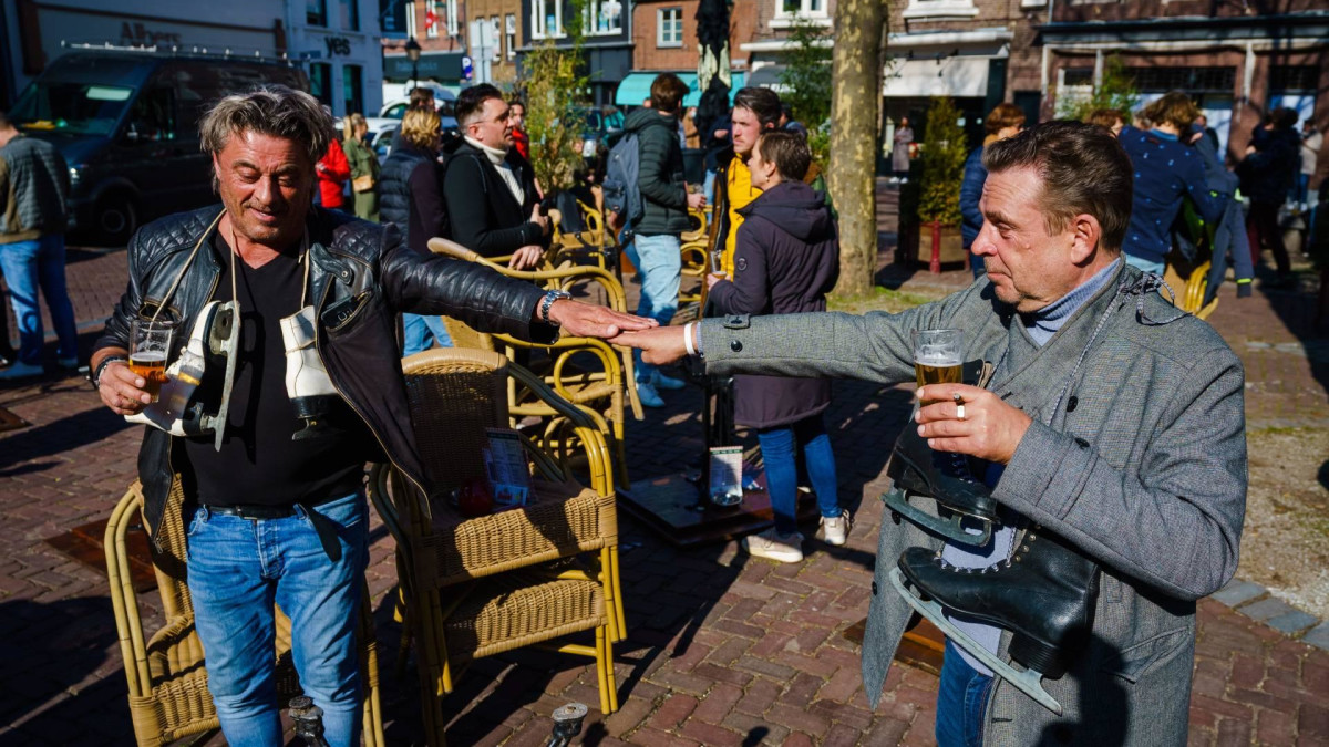 Guido Weijers doet mee aan terrasactie in Breda