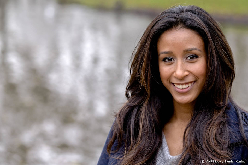 ZIEN Nieuwe billen voor Airen Shownieuws