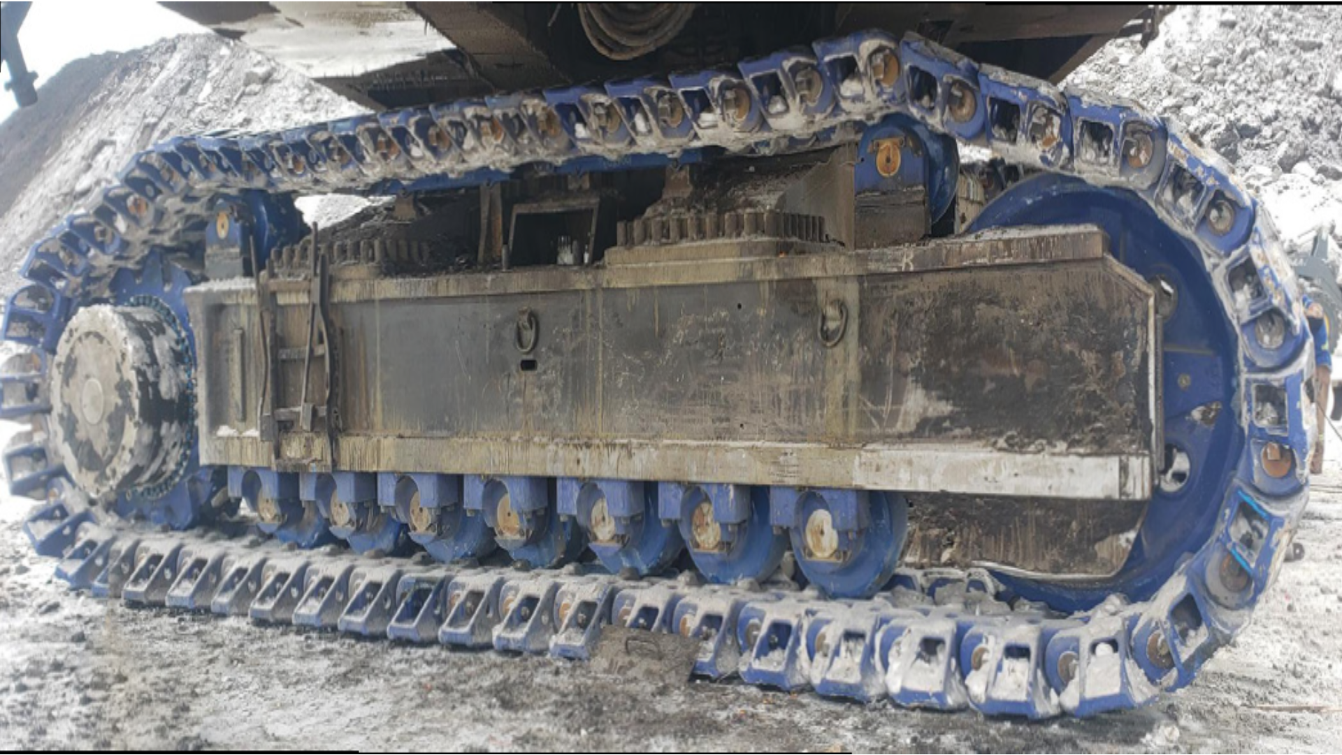 Undercarriage Solutions for 6090 Machines | Bradken