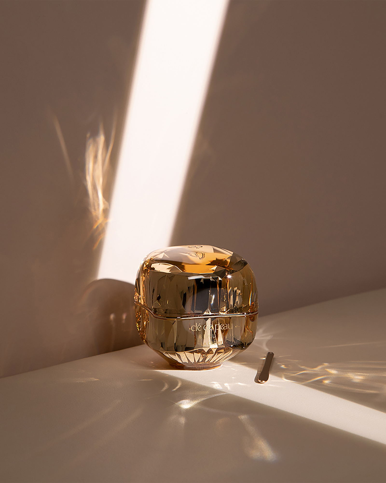 CLÉ DE PEAU BEAUTÉ | Beauty | Jetzt im Globus Onlineshop entdecken