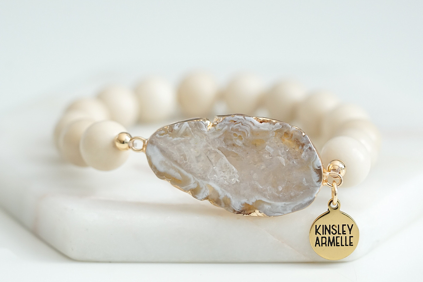 ●DOFFJASON● Agate Stone Layered Bracelet DJ23SSEBR001SLV Agate Collection - Tawny Bracelet | Kinsley Armelle® Official