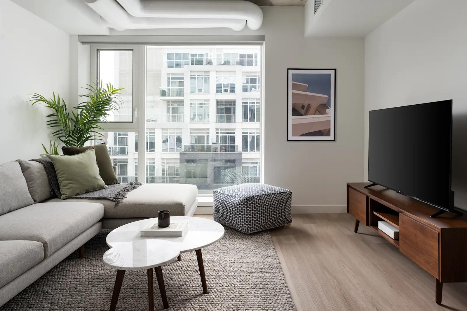 2 Bedroom, Living Room