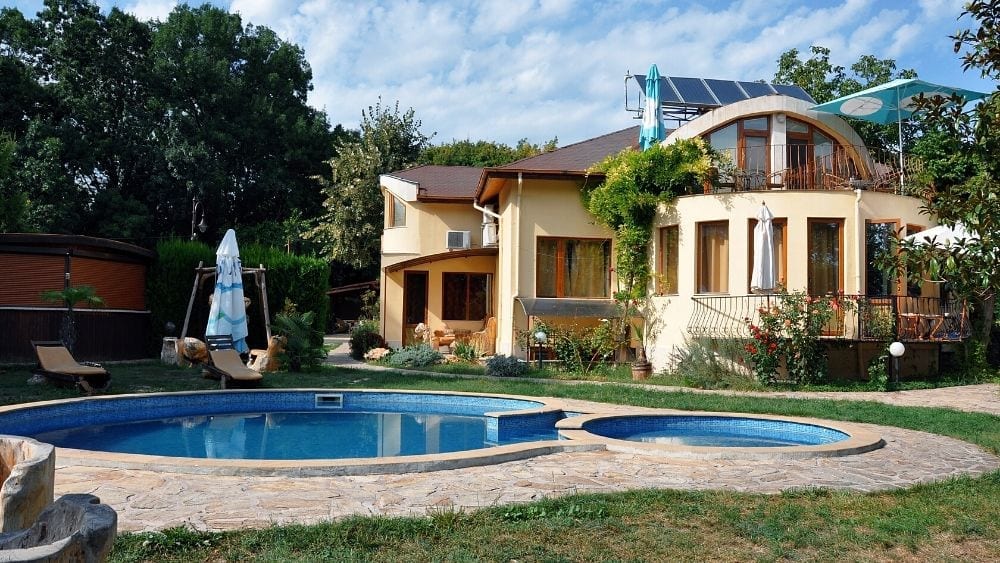 house-with-pool